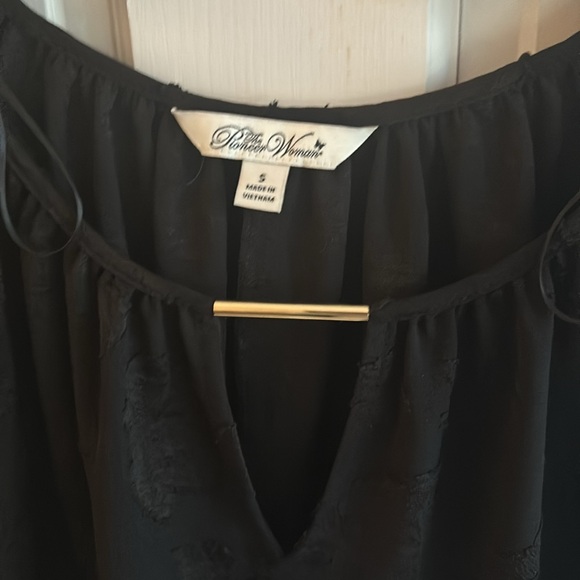 New pioneer women top size small - Picture 3 of 4